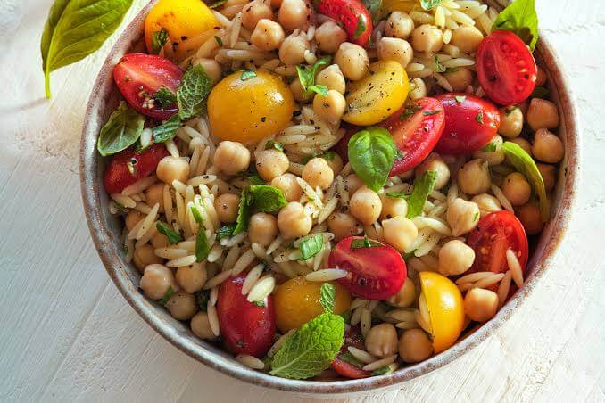 GARBANZO BEANS SALAD loading
